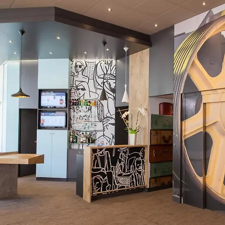 호텔 Ibis Centre 3*