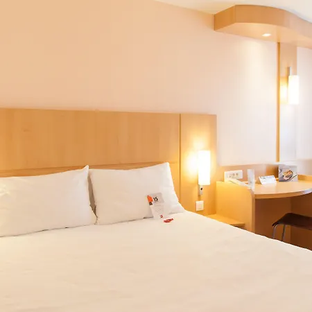Ibis Centre 호텔