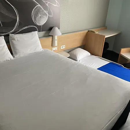 Ibis Centre Hotel 3*
