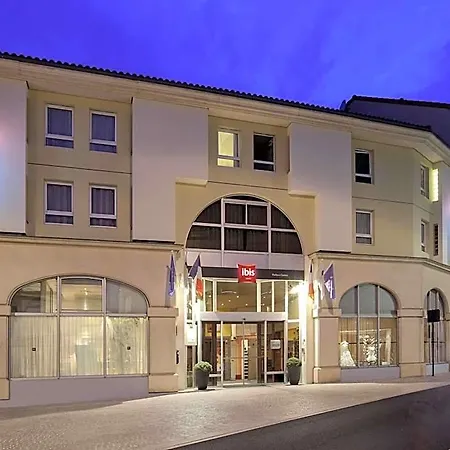 Ibis Centre 3*