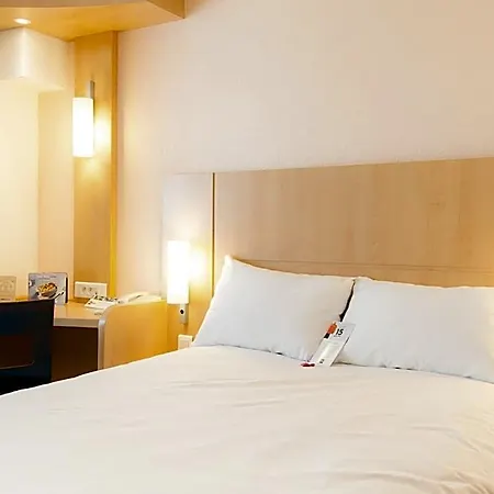 Ibis Centre