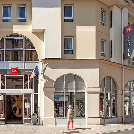 Ibis Centre Hotel 3*