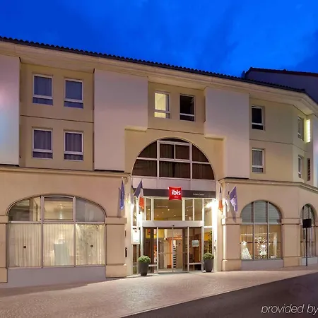 Ibis Centre 3*