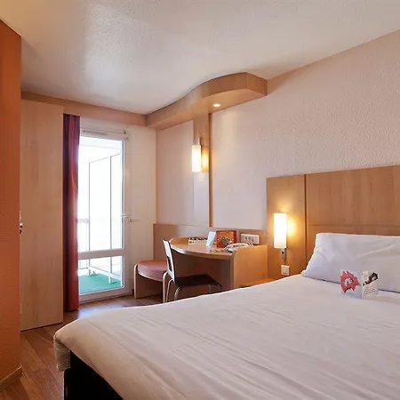 Ibis Centre 3*