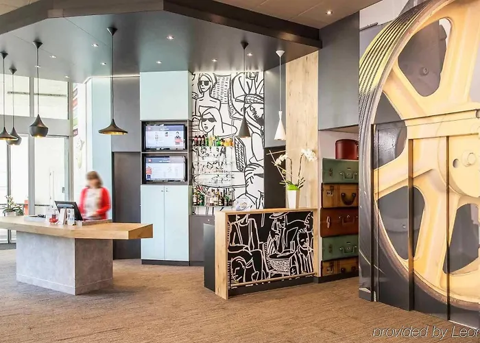 Ibis Centre Hotel 3*